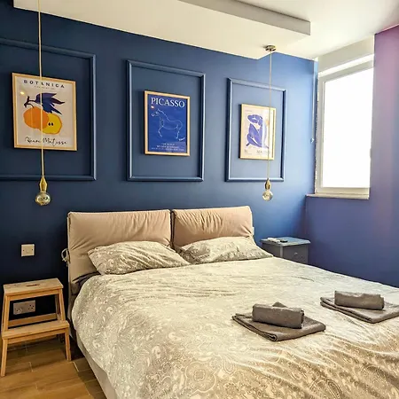 Stylish & Quiet 2bed 2bath Between Valletta & Sliema דירה