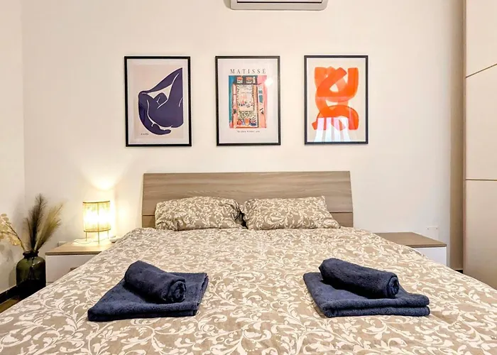 Stylish & Quiet 2bed 2bath Between Valletta & Sliema *